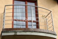 balustrady-balkonowe-ze-stali-nierdzewnej-15