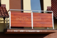 balustrady-balkonowe-ze-stali-nierdzewnej-16