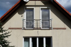 balustrady-balkonowe-ze-stali-nierdzewnej-37