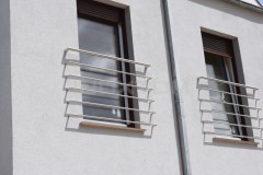 balustrady-balkonowe-ze-stali-nierdzewnej-56