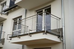 balustrady-balkonowe-ze-stali-nierdzewnej-58