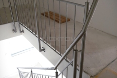 Balustrady-ze-stali-nierdzewnej-87