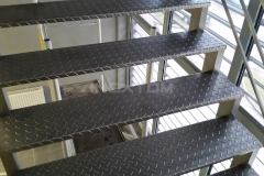 schody-ze-stali-nierdzewnej-04