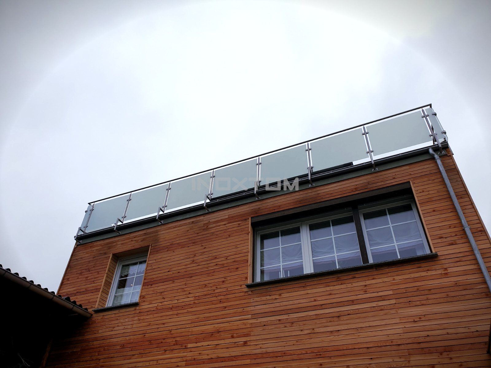 Gubin – Balustrady ze szkłem mlecznym na tarasie